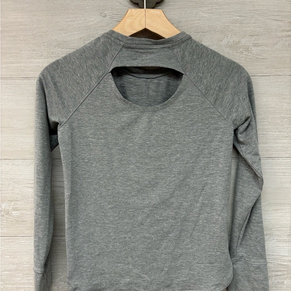 | Athleta | Girl shirt. Size M (8-10). - Picture 4 of 4